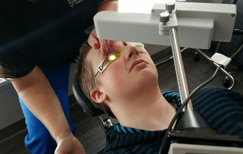 Crosslinking cirurxía corneal para patoloxías